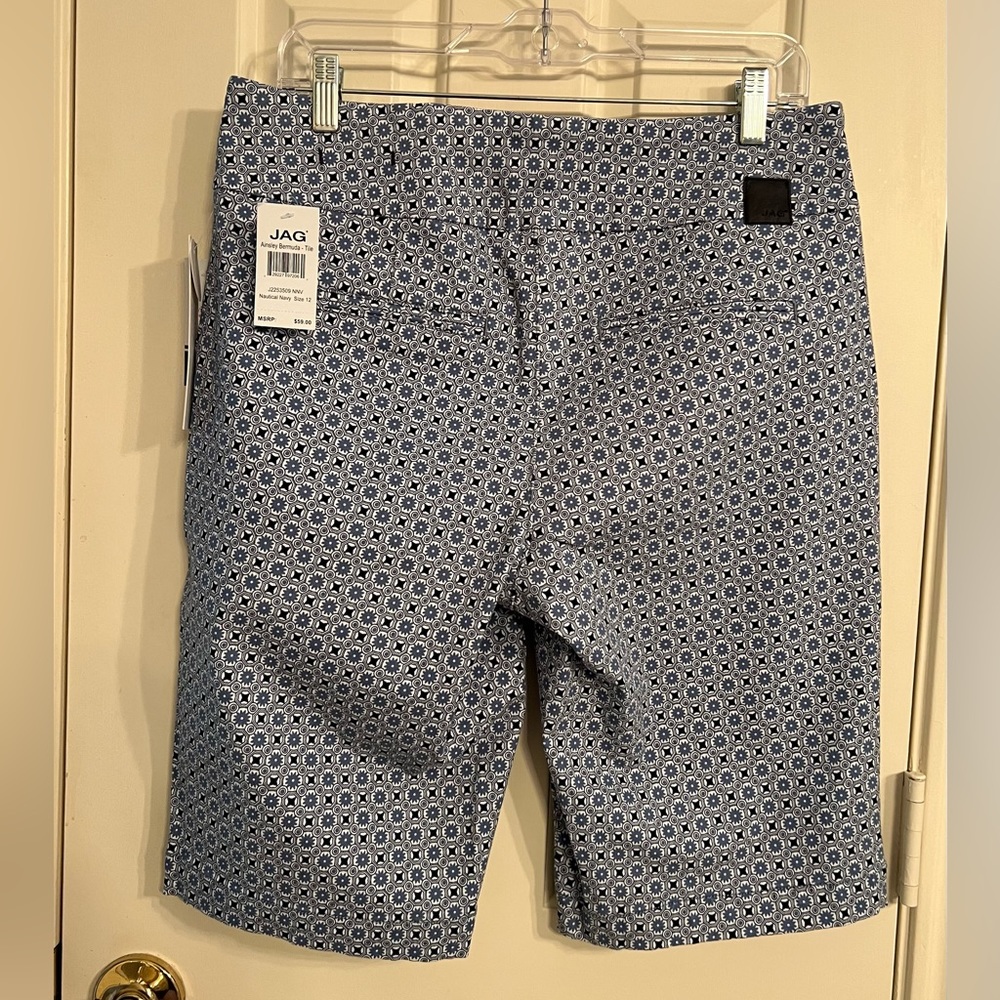 NWT Jag Short 12 Black, Blue & White Print - Picture 2 of 12